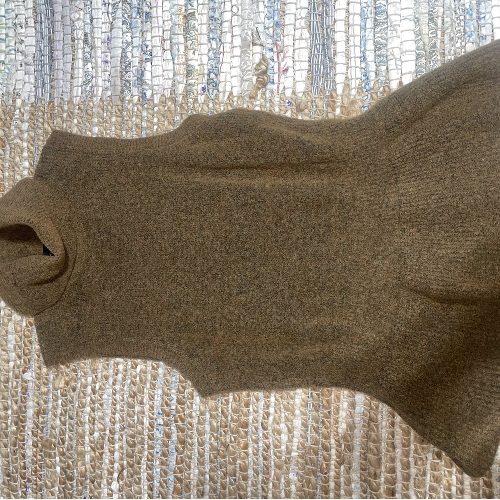 Sleeveless Turtleneck Peplum Sweater